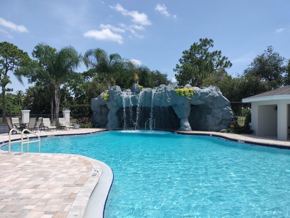 圣露西港假日酒店 Port St. Lucie 外观 照片